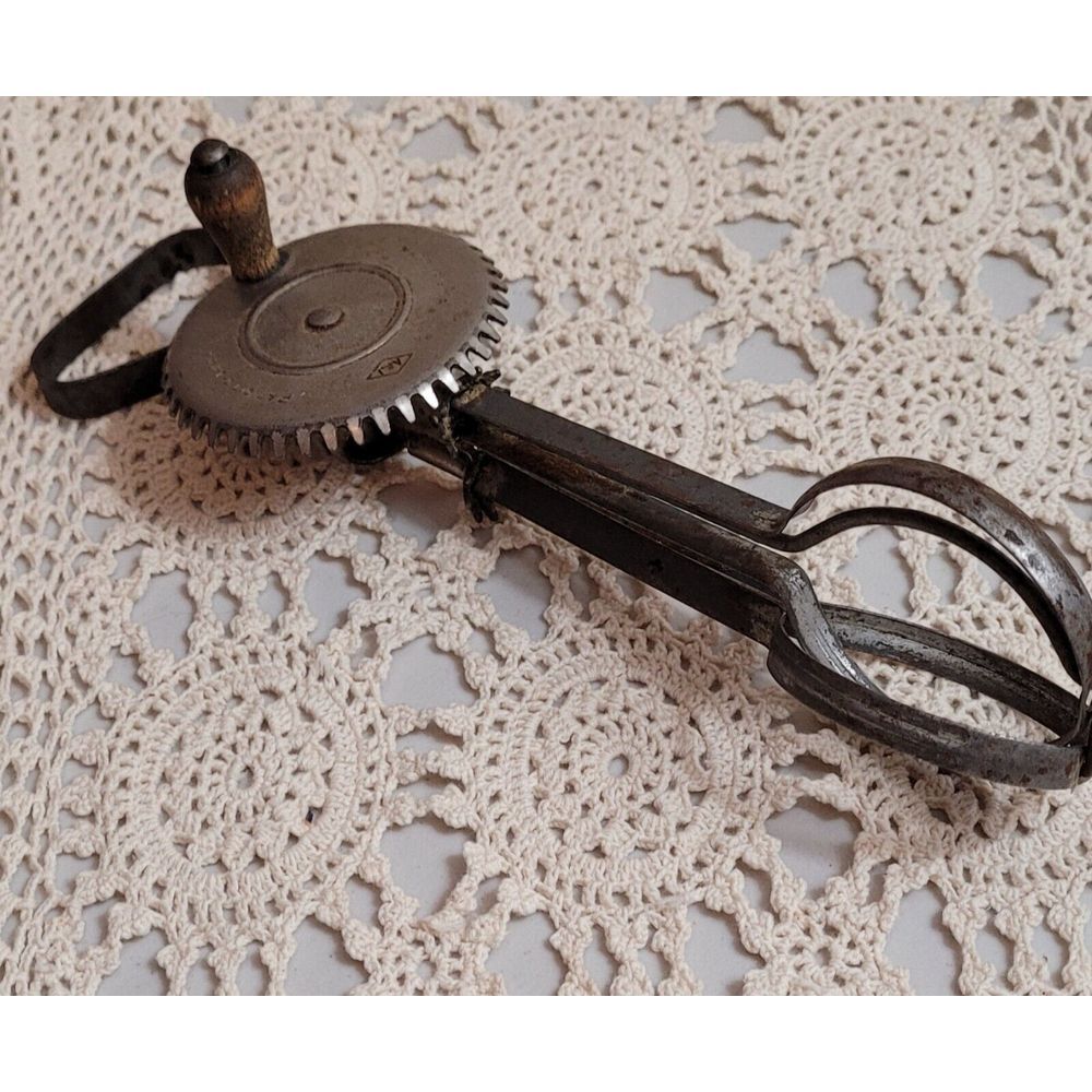 Vintage A&J‎ Metal Handle Egg Beater Mixer Kitchen Utensil 1923 Patent